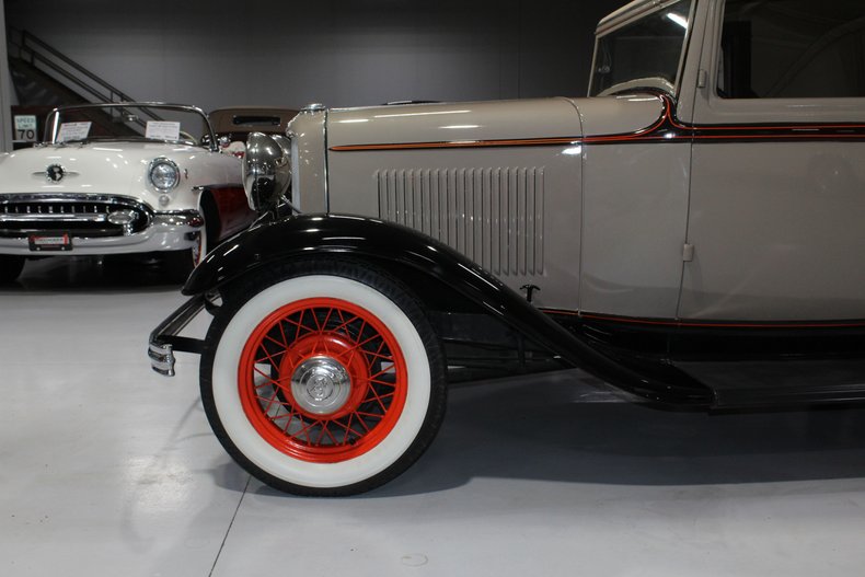 1932 Ford Model 18 21