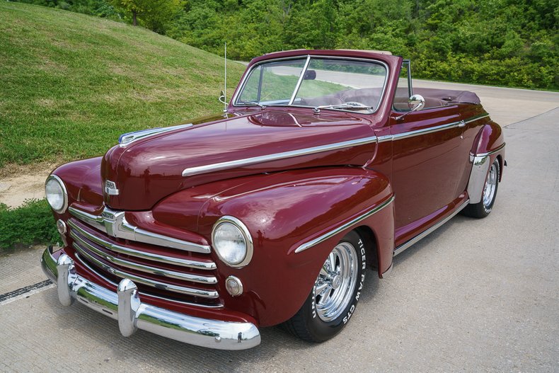 1948 Ford Super Deluxe