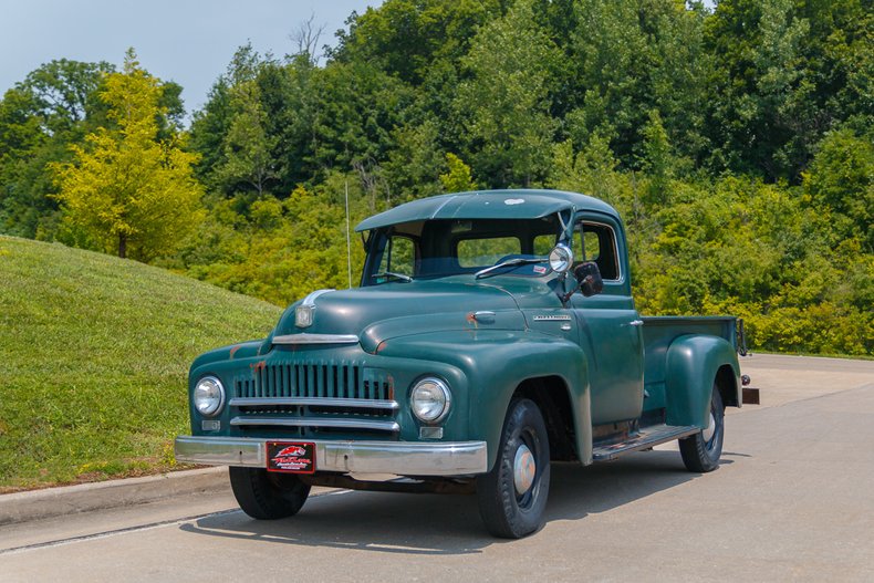 1951 International Harvester L-110