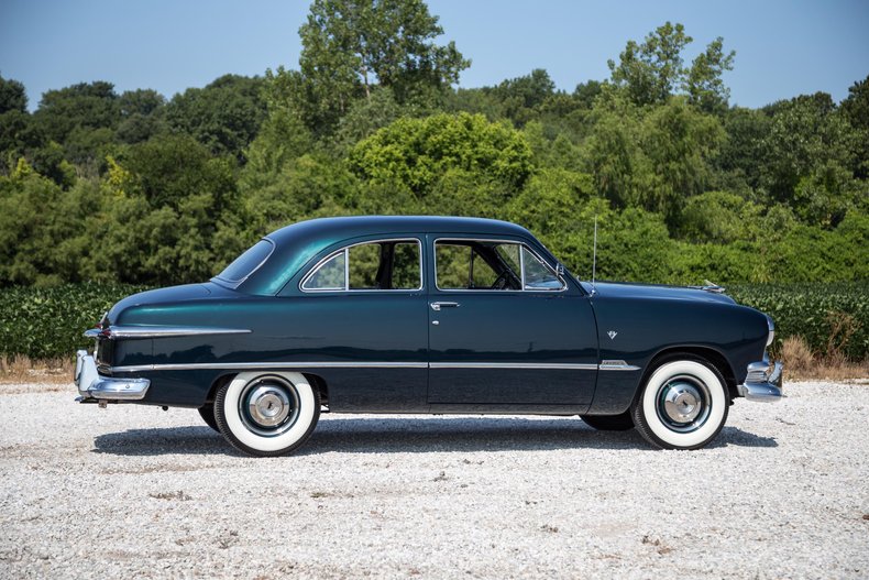 1951 Ford Custom Deluxe