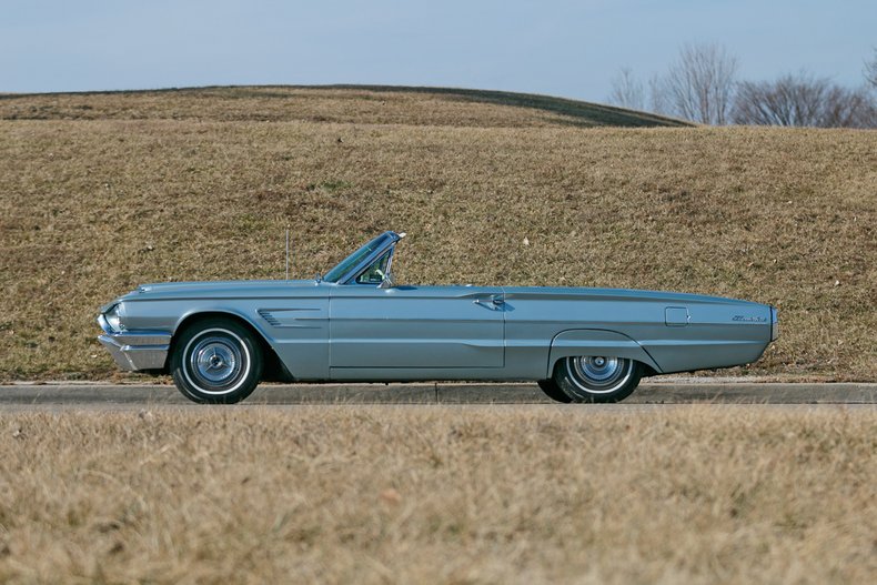 1965 Ford Thunderbird