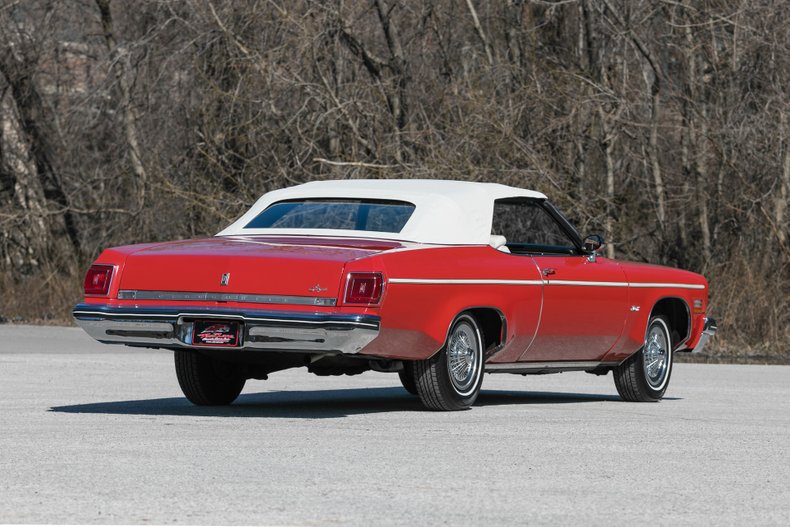 1975 Oldsmobile Delta 88 Royale