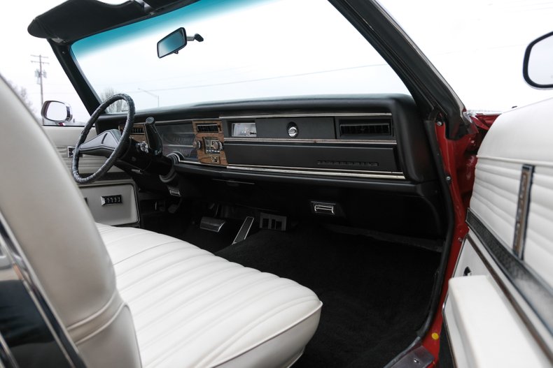 1975 Oldsmobile Delta 88 Royale