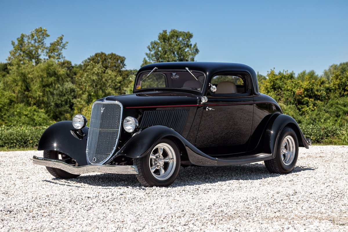 1933 ford 3 window coupe