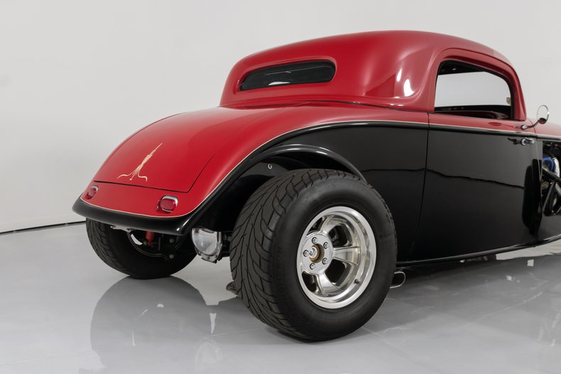 1933 Factory Five Hot Rod