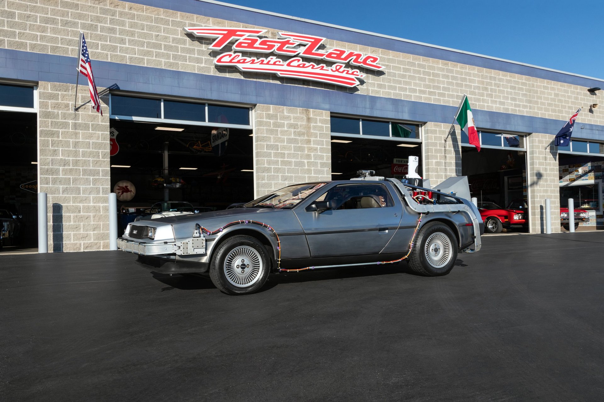 1981 delorean dmc 12 time machine