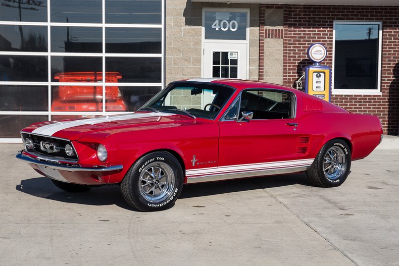 FORD MUSTANG 1967 FASTBACK