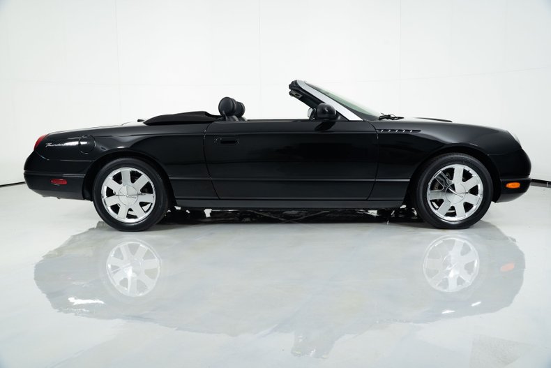 2002 Ford Thunderbird