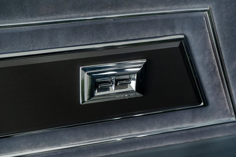 thumbnail image 2 of GM Quarter Panel Script Emblem Set For 1984-1987 Regal Limited - Chrome & Black 2 of 2