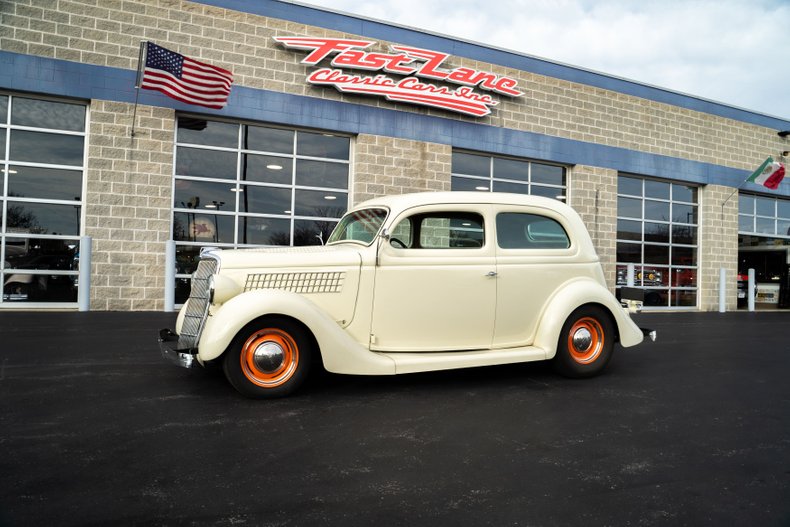 1935 Ford Tudor