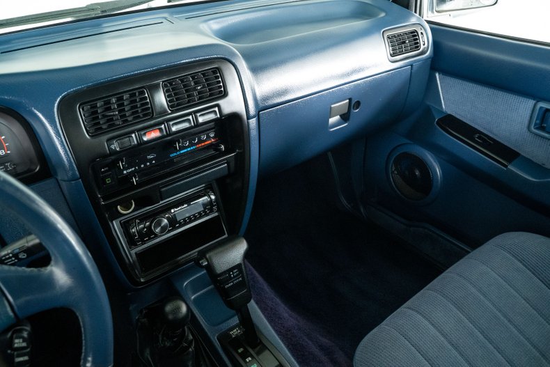 1994 Nissan 4x4 SE-V6 King Cab