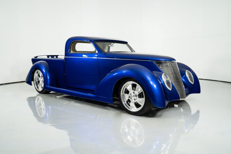 1937 Ford Convertible Custom Street Rod