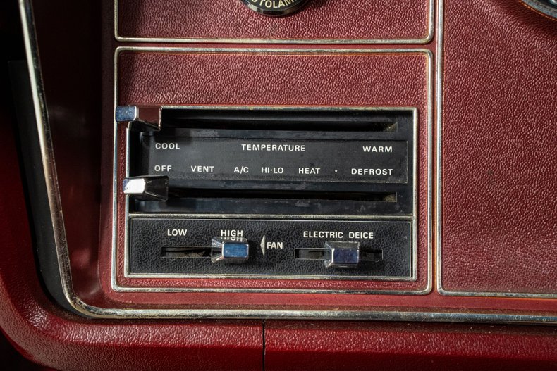 1975 Ford Thunderbird