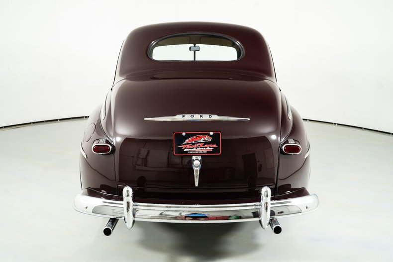 1948 Ford Super Deluxe