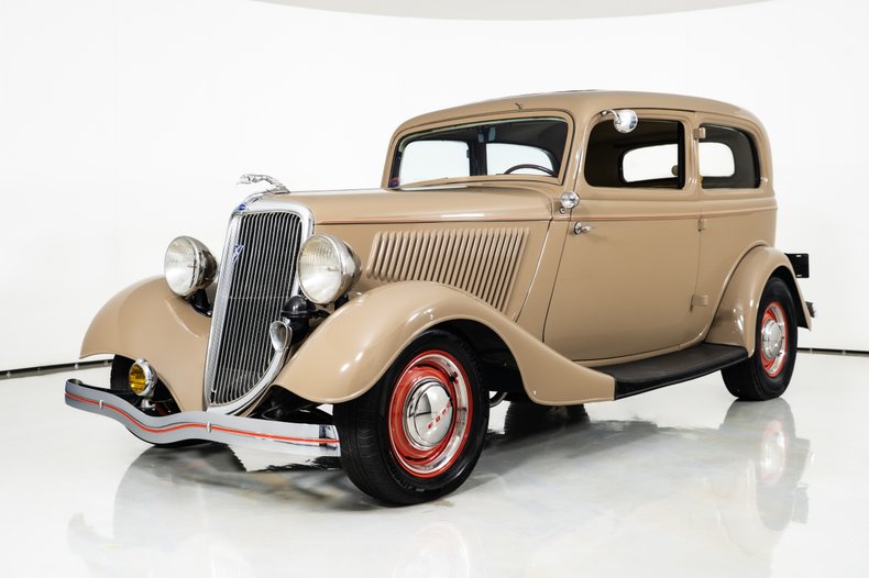 1934 Ford Deluxe
