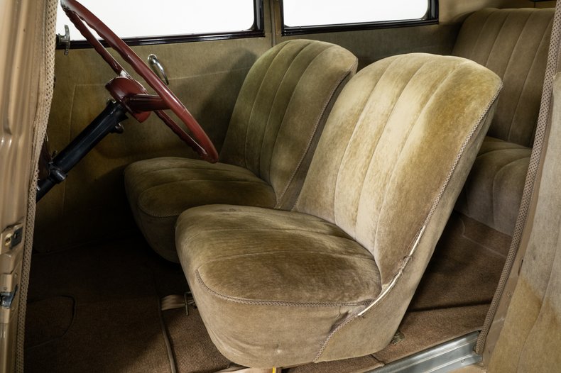 1934 Ford Deluxe