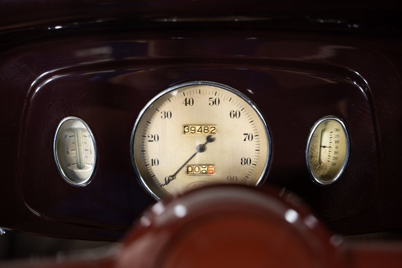 1934 Ford Deluxe
