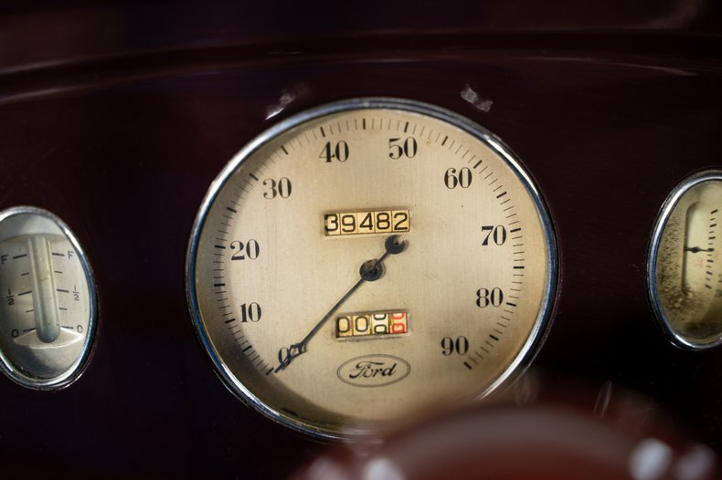 1934 Ford Deluxe