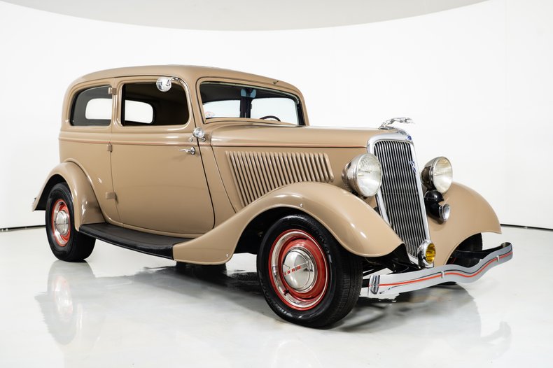 1934 Ford Deluxe