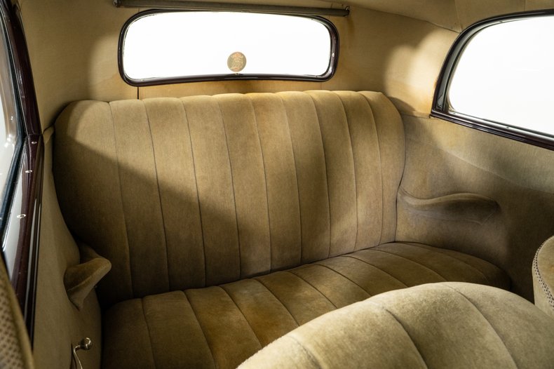 1934 Ford Deluxe