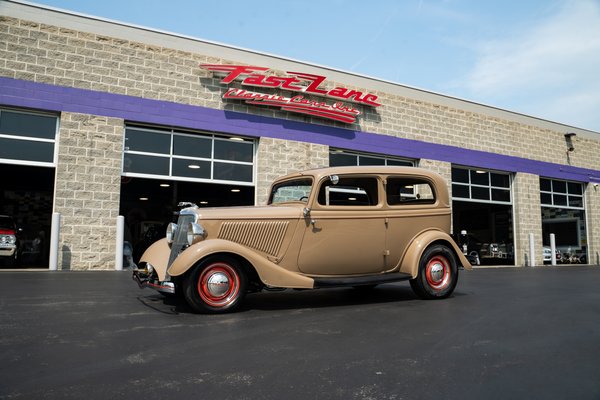 1934 Ford Deluxe