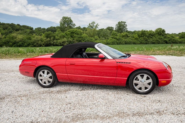 2002 Ford Thunderbird