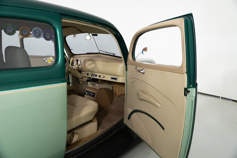 1940 Ford Tudor Sedan