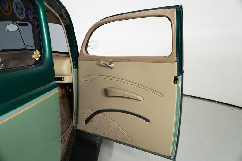 1940 Ford Tudor Sedan