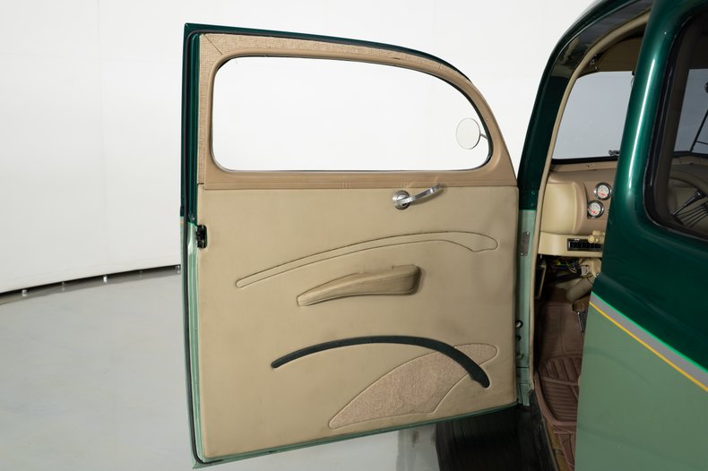 1940 Ford Tudor Sedan