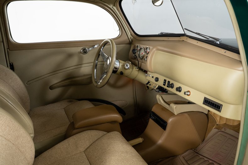 1940 Ford Tudor Sedan