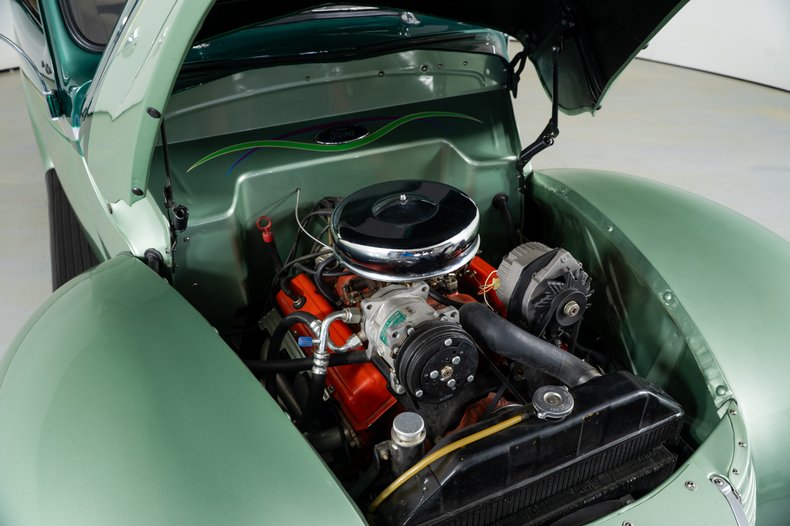 1940 Ford Tudor Sedan