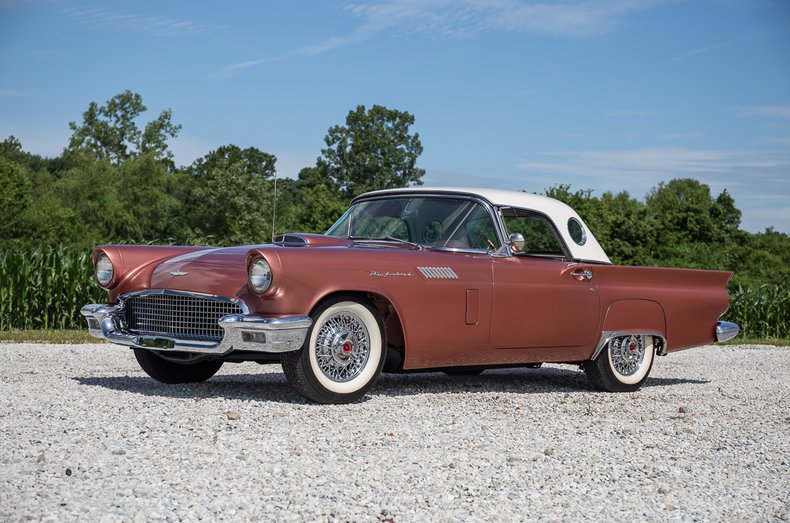 1957 Ford Thunderbird