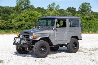 1976 Toyota FJ40 Land Cruiser