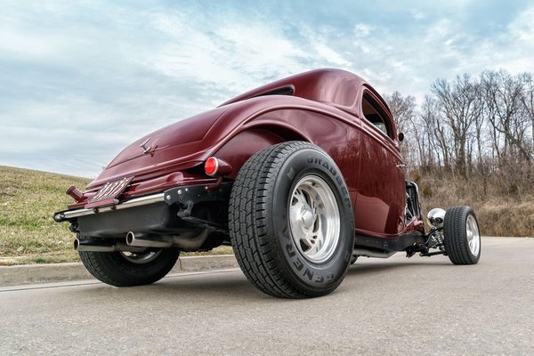 1933 Ford 3-Window