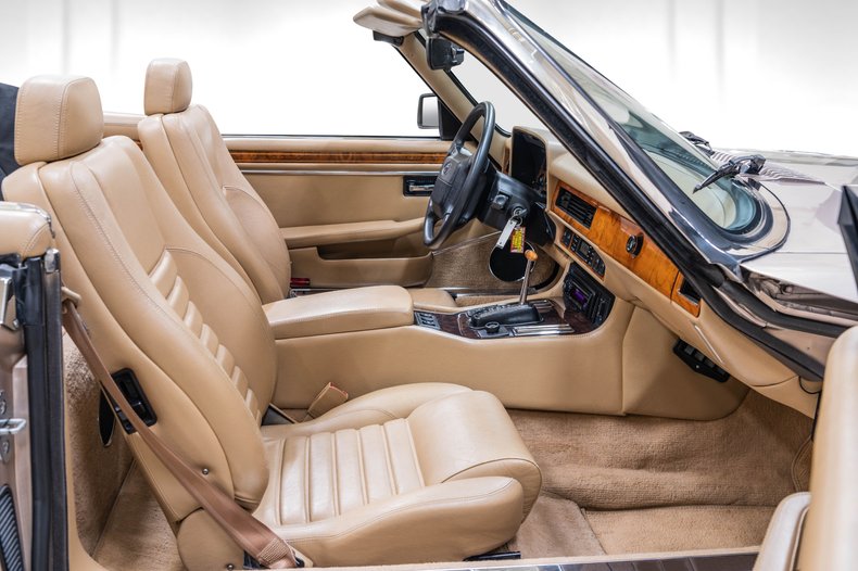 1992 Jaguar XJS Cabriolet 14