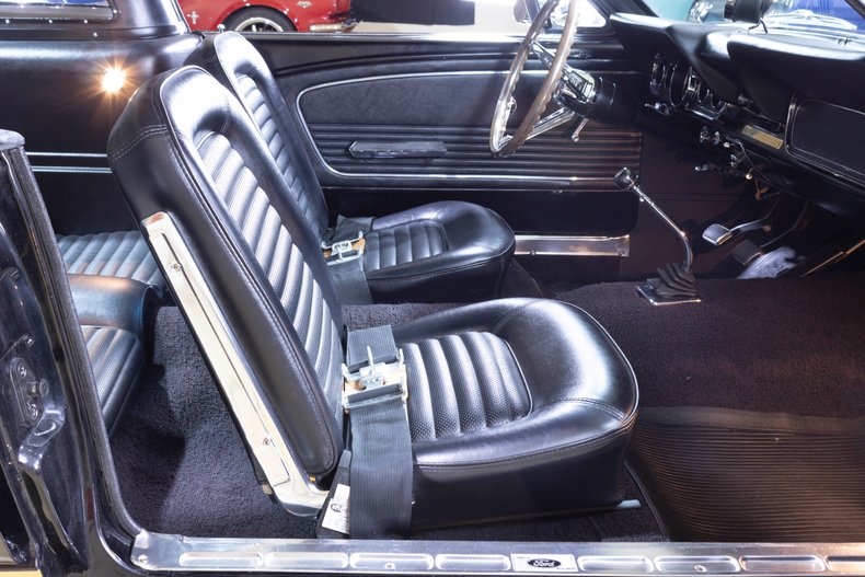 1965 Ford Mustang 105
