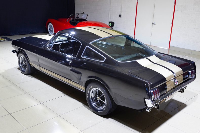 1965 Ford Mustang 30