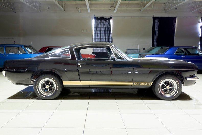 1965 Ford Mustang 72