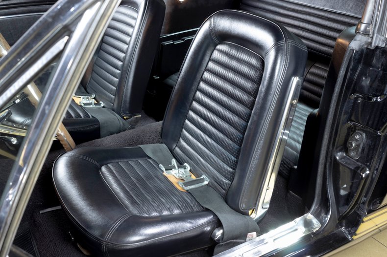 1965 Ford Mustang 104