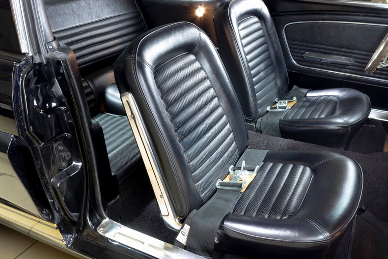 1965 Ford Mustang 110