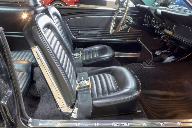 1965 Ford Mustang 112