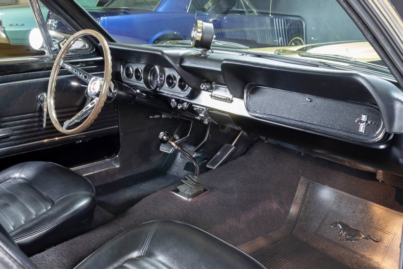 1965 Ford Mustang 114