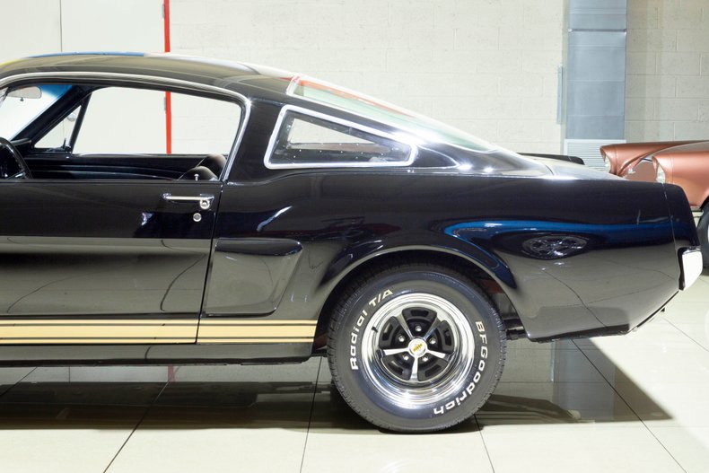 1965 Ford Mustang 16