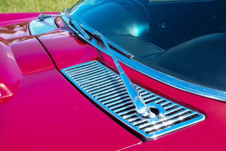 1966 Chevrolet Corvette 23