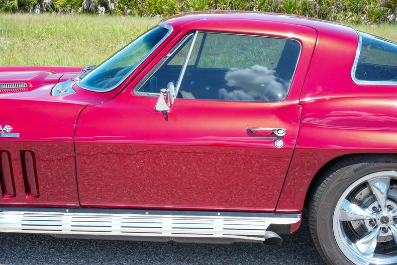 1966 Chevrolet Corvette 77