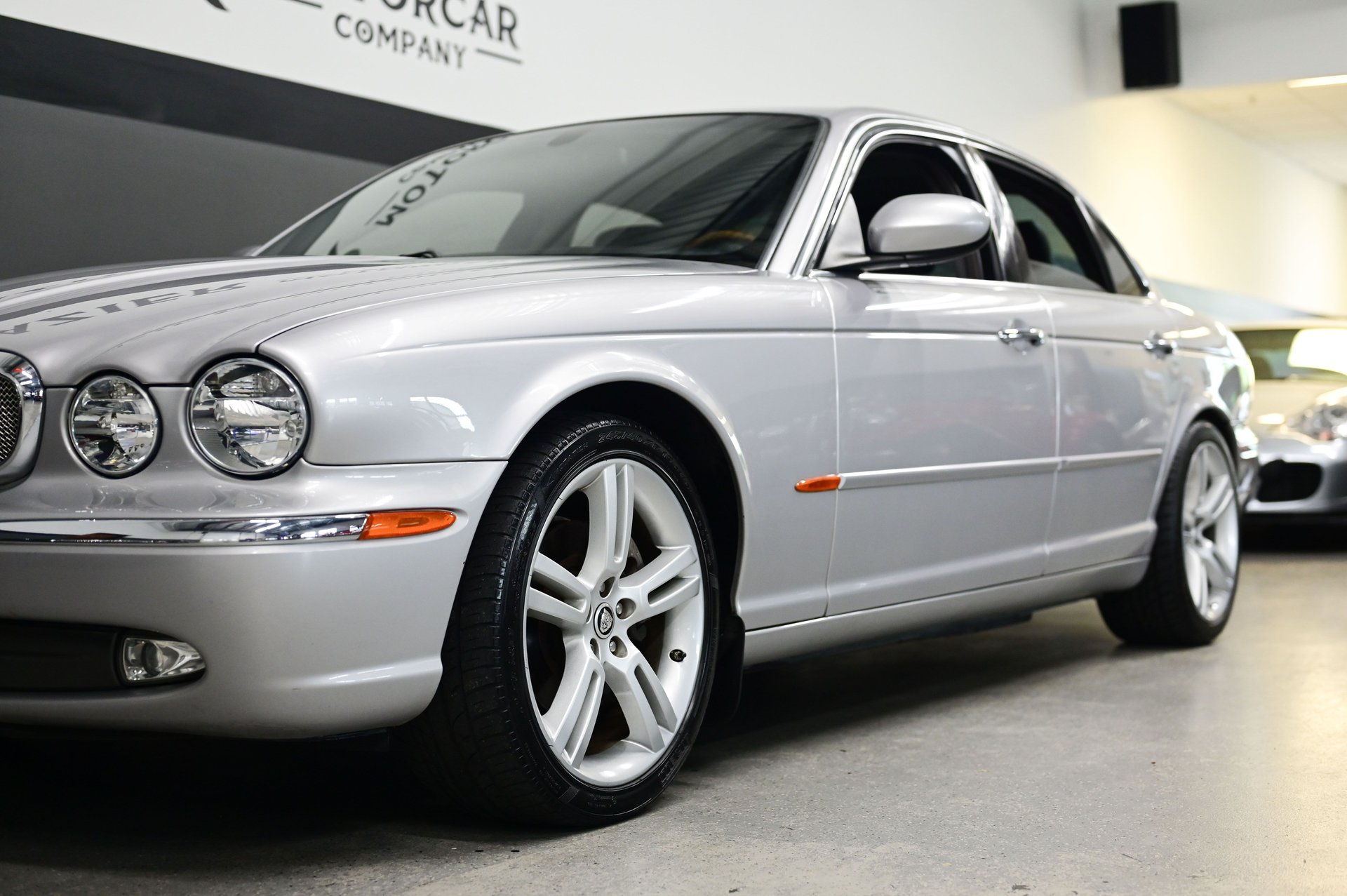 g16504 | 2004 Jaguar XJ8 | Frazier Motorcar Company