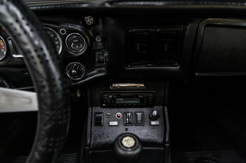 1976 MGB B ROADSTER