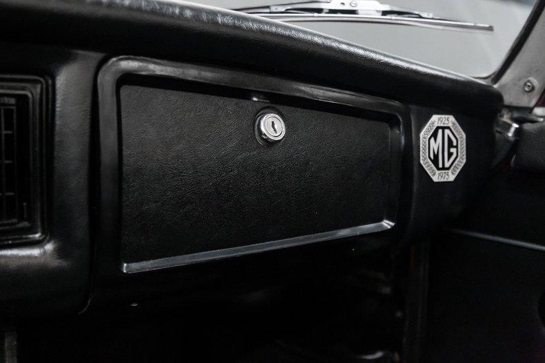1976 MGB B ROADSTER