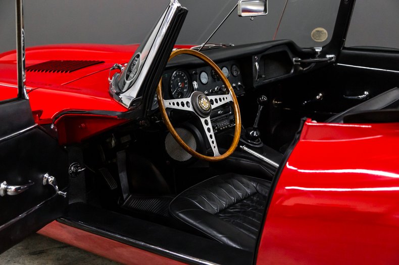1965 Jaguar E TYPE ROADSTER