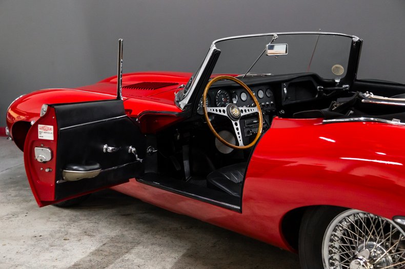 1965 Jaguar E TYPE ROADSTER